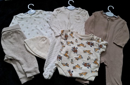 Unisex babys clothes size 0 - unisex,