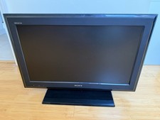Sony Bravia KDL 26S3000 LCD TV 26"  with remote- great for gaming