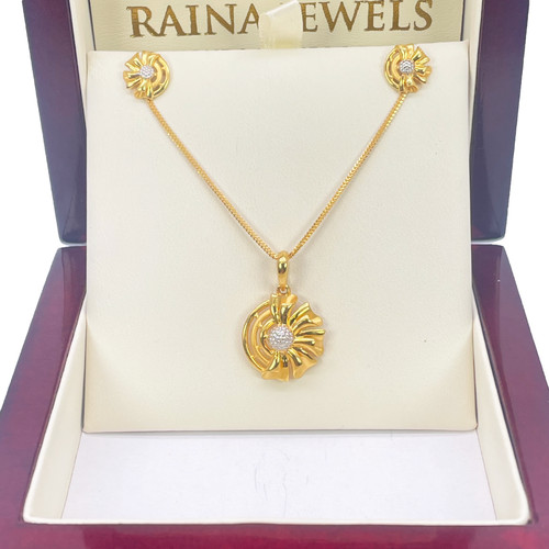 22ct yellow gold half - 22ct,