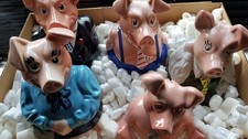 NAT WEST PIGGY BANKS x 5  + STOPPERS + T-SHIRT + CARRY BAG + Magazines + Model