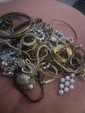 Job Lot Of Mixed Jewellery All For Spares And Repairs Unsorted