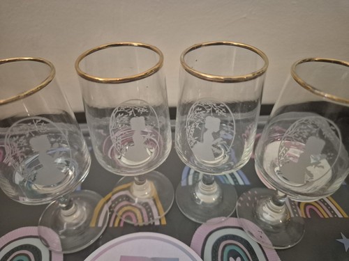 Set vintage gold rimmed - of, 4