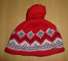 Kusan 100% Wool Red and White