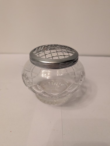 Cut glass rose bowl with - glass, wire