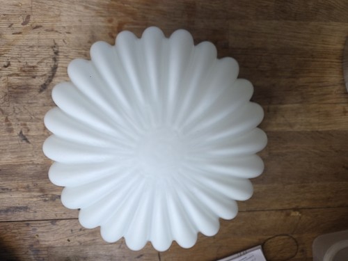 White opaque glass ribbed - white,