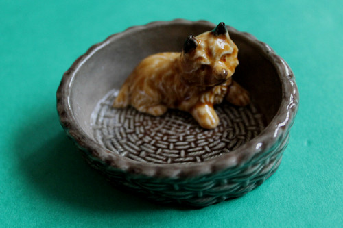 Vintage wade dog basket - vintage, in