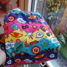 LUCY LOCKET LOVES CASUAL