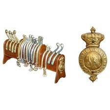 ANTIQUE VICTORIAN BRITISH ARMY HORSE MARTINGALE RIDING STIRRUP STAND & STIRRUPS