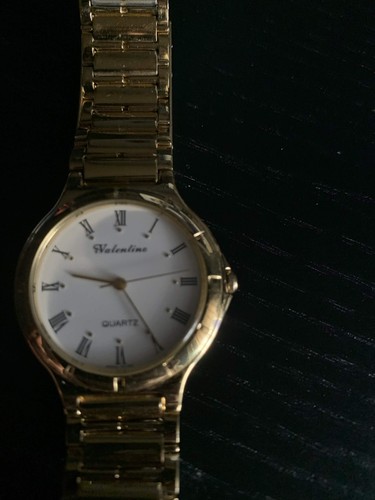 Vintage valentino quartz gold - valentino,