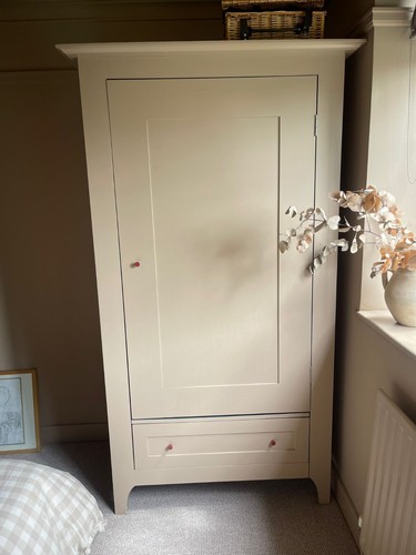 Vintage heals single - heals, door