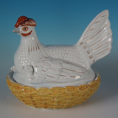 Staffordshire pottery hen with - pottery,