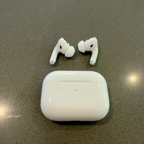 Apple airpods pro 1st - apple,