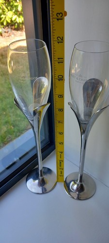 Moet chandon champagne - &,