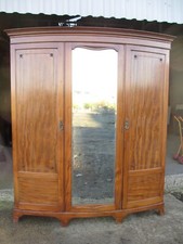 victorian mahogany bow front triple mirror door compactum wardrobe (ref 900)