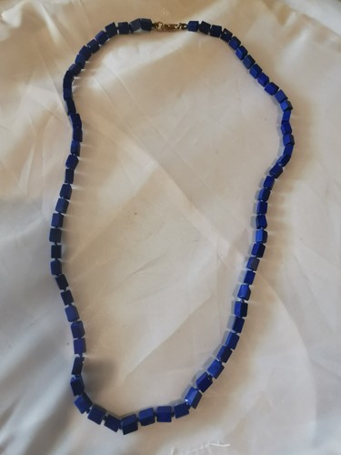 Knotted lapis lazuli bead - lazuli,