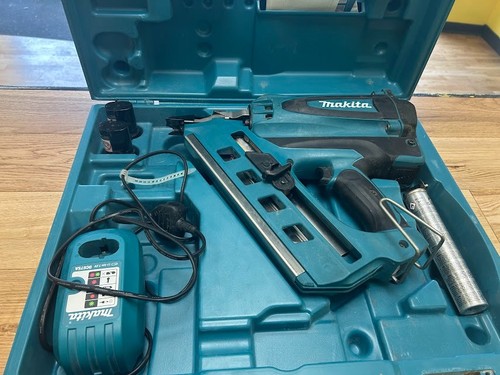 Makita gn900se 1st fix - 7.2v,