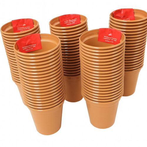 100 plastic plant pots - x,