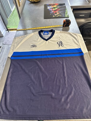 Rare vintage 2000s umbro - rare,