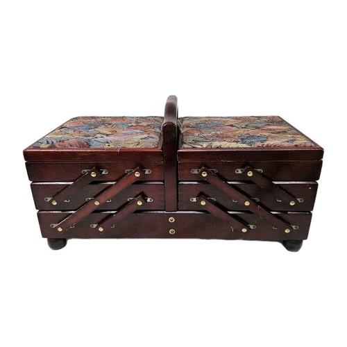 Wooden tier cantilever style - 3,