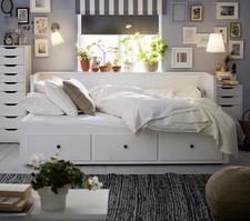Day-bed w 3 drawers/2
