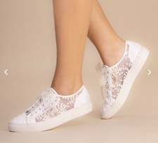 Bridal Lace Oakley Ivory