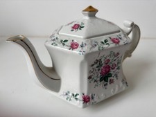 Wood@Sons  Briar Rose Teapot