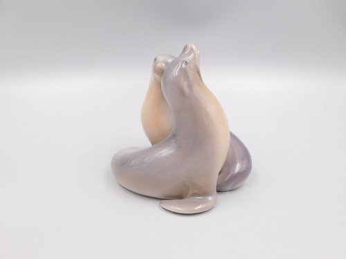 Royal copenhagen figurine - royal, of