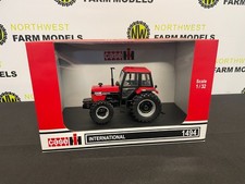 UNIVERSAL HOBBIES 6210 1:32 SCALE CASE IH INTERNATIONAL 1494 4WD TRACTOR