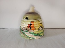 Clarice Cliff Lorna Beehive Honeypot (Listing 31)