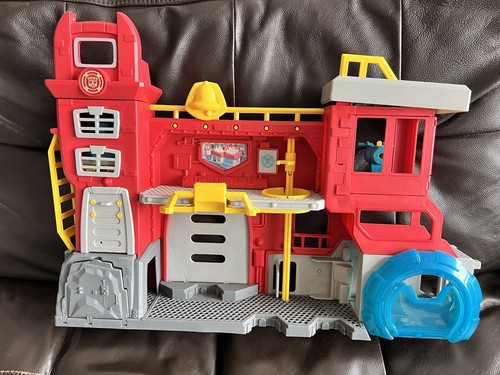 Fire station toy - station,