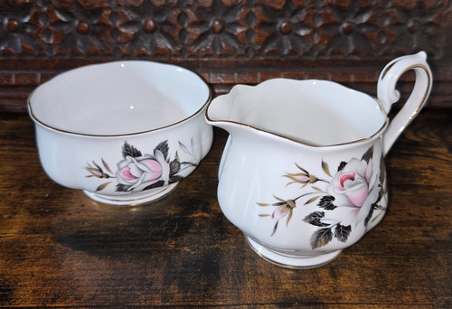 Royal albert england queens - royal, ''queens