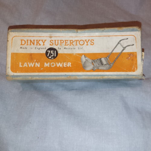 Dinky toys 751 lawn - dinky,