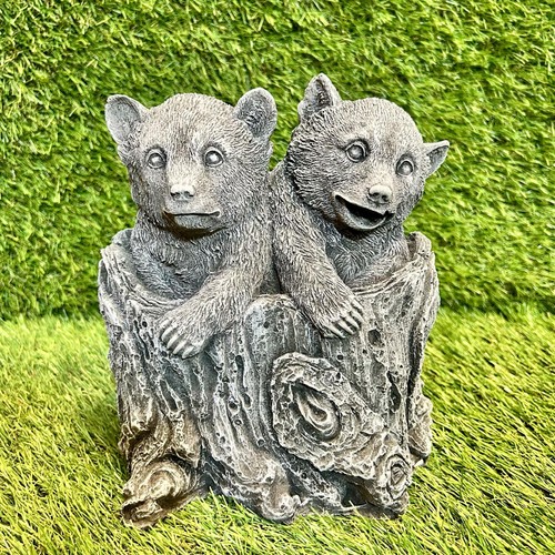 Concrete two baby - two, bear