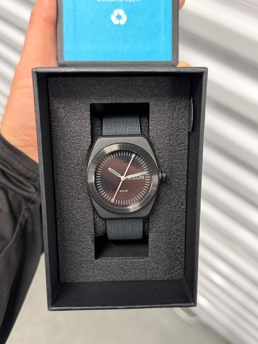 Nixon light wave all black - all,