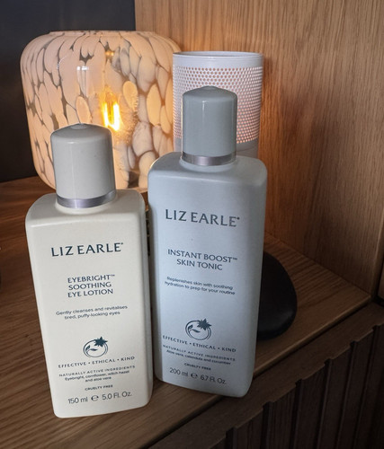 Liz earle instant boost - liz,