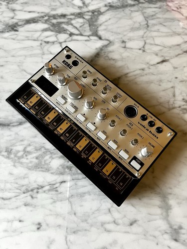 Korg volca bass analogue - korg,