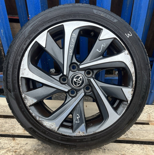 Toyota auris design - toyota, 2015
