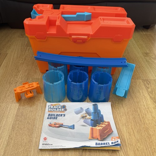 Hot wheels track - hot,