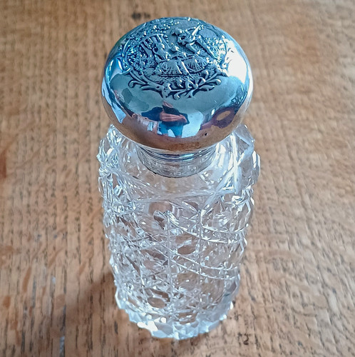 Cut glass perfume atomiser - glass,