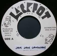 Ronnie Davis - Jah Jah Jahovah