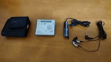 Sony MiniDisc Recorder Walkman MZ-G755 Type-R Mini Disc FM/AM radio + 3 discs