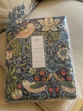 WILLIAM MORRIS STRAWBERRY