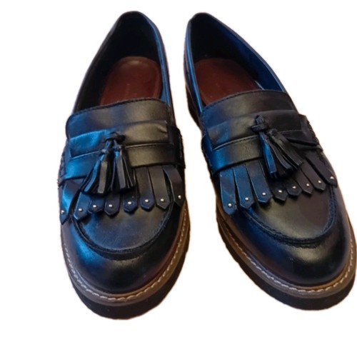 Black tassle loafers size - tassle,