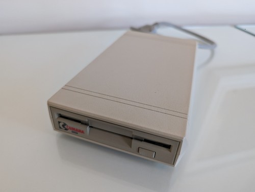 Cumana cax 354 commodore amiga - commodore,