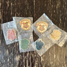 6 Hogwarts Crest Badges Houses