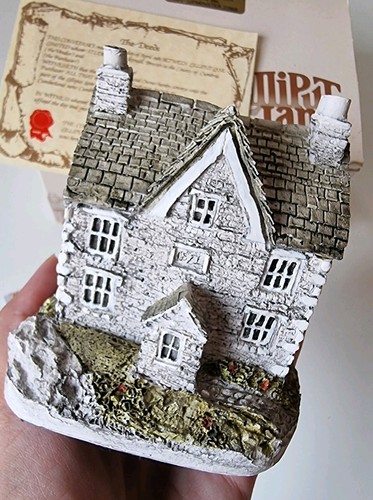 Lakeside house lilliput - –,