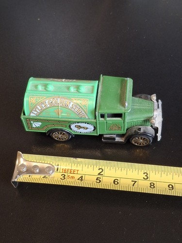 Corgi morris truck lyles - morris,