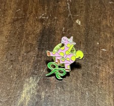 VINTAGE MACMILLAN PANTOMIME HORSE BADGE COLLECTABLE  PIN