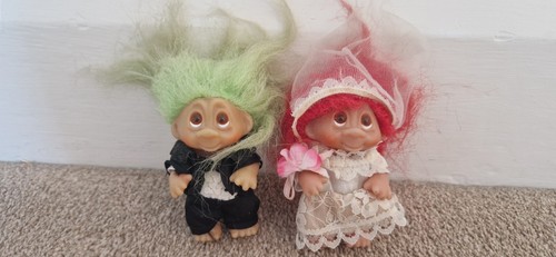 Bride and groom dam trolls - and,