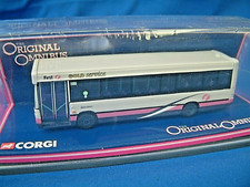 CORGI 42813 - DENNIS DART